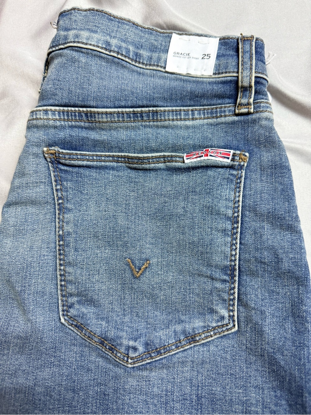 Hudson Gracie Midrise Cut Off Denim Shorts Blue Raw Hem Stretch Womens Size 25 - Picture 6 of 11